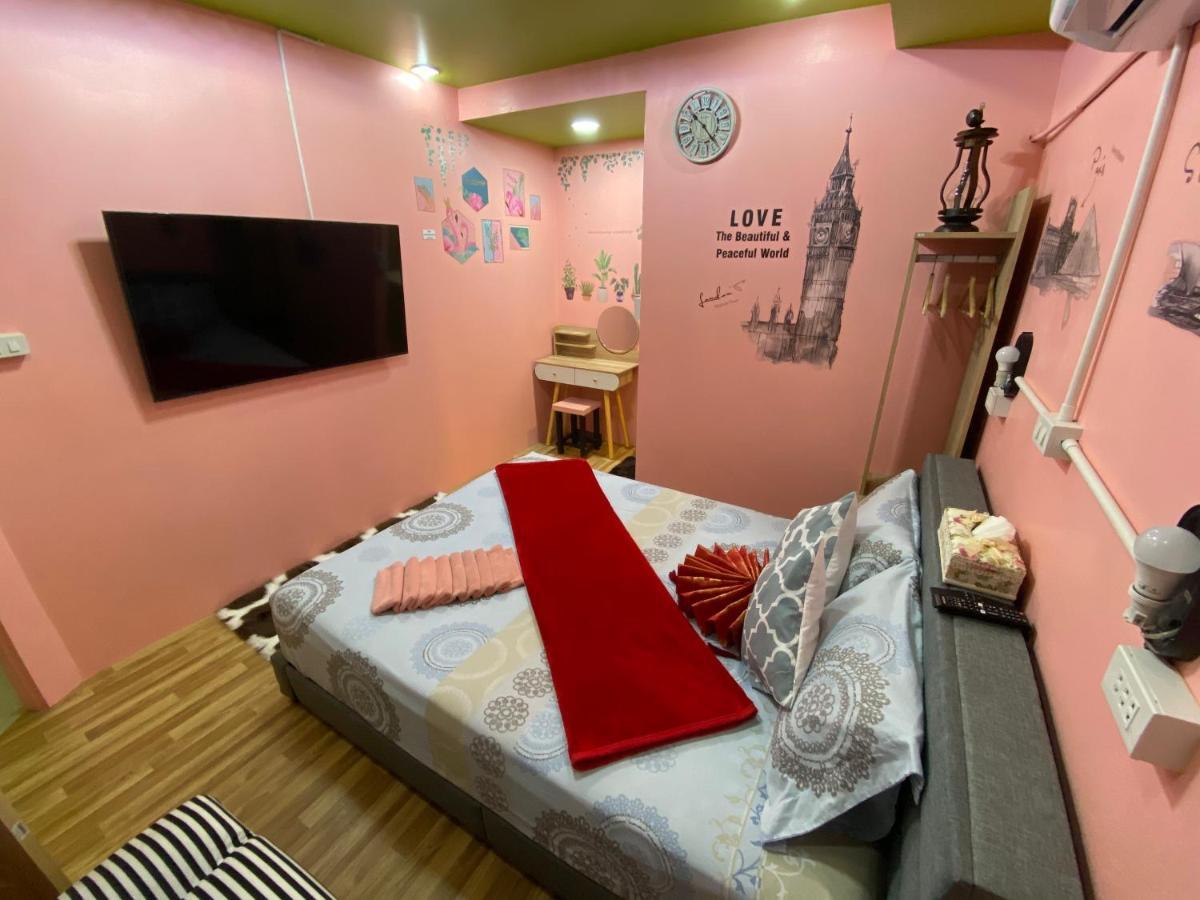 Interpartie Hotel (Adults Only) Бангкок Экстерьер фото