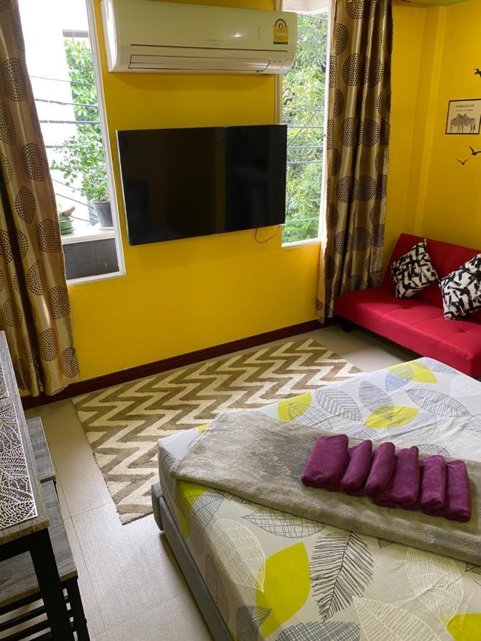 Interpartie Hotel (Adults Only) Бангкок Экстерьер фото