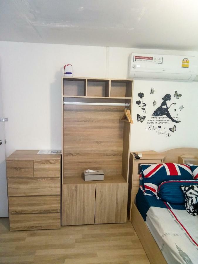 Interpartie Hotel (Adults Only) Бангкок Экстерьер фото
